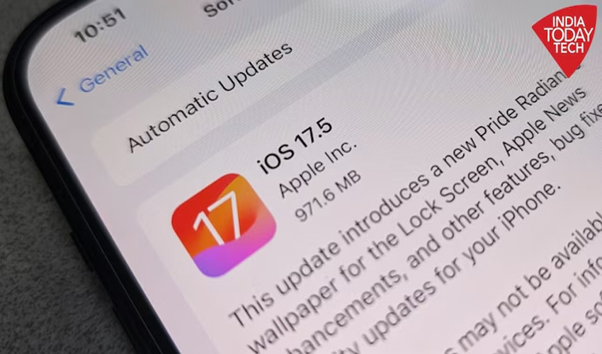 Why is Apple issuing a warning and advising its users to update their iPhone to iOS 17.5?